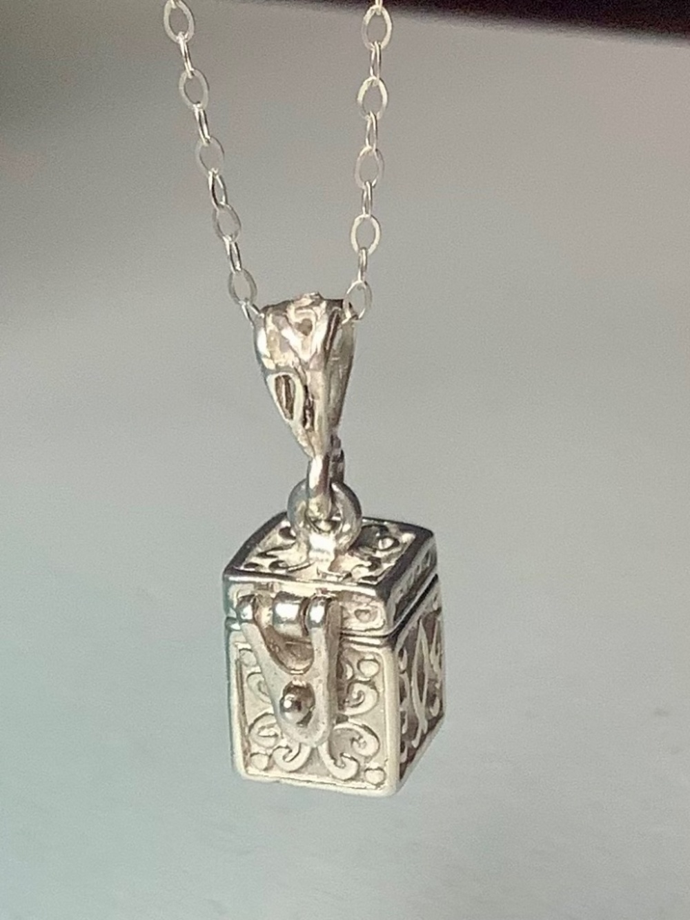Vintage 925 Sterling Silver Prayer Box Pendant Necklace 18” Cable Chain - Picture 3 of 13